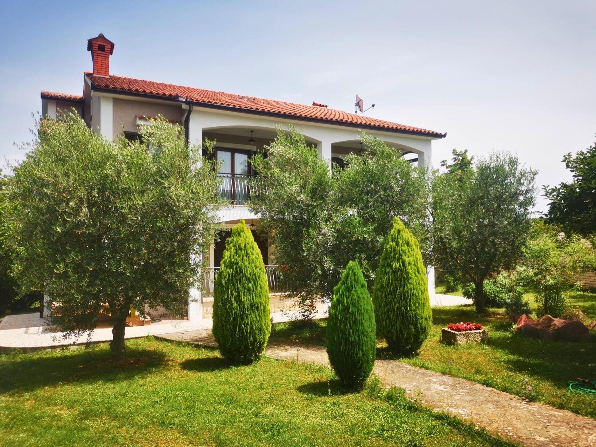 Garden Apartment Maria Vrsar Exterior photo