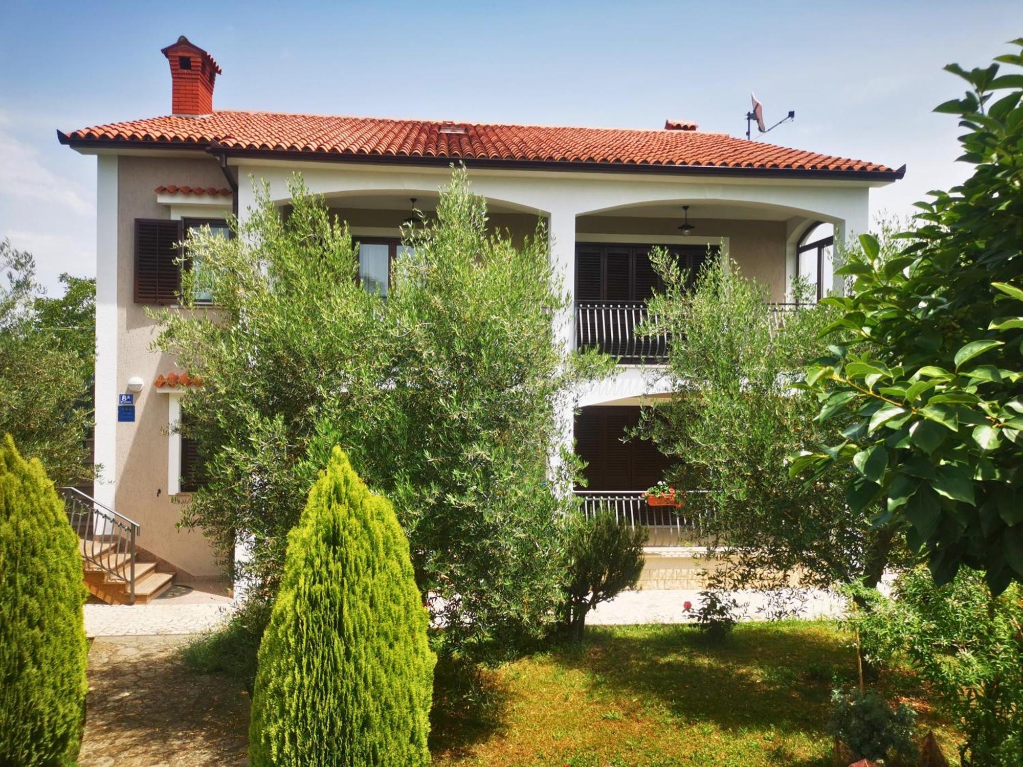 Garden Apartment Maria Vrsar Exterior photo
